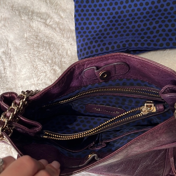 REBECCA MINKOFF swing bag in plum - Picture 4 of 7